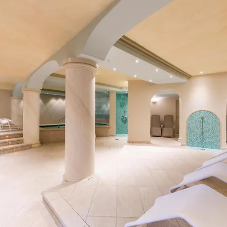 La Gardenia & Oleandra Hotel 4*