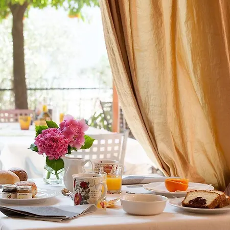 Hotel La Gardenia & Oleandra 4*