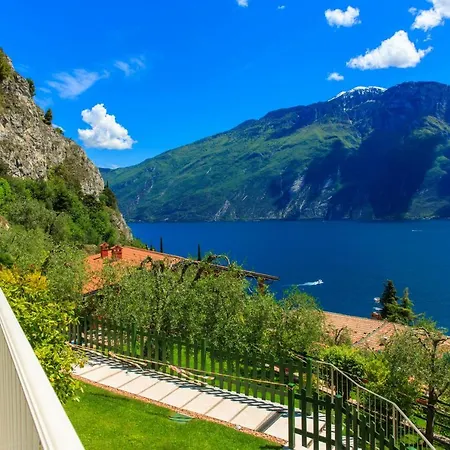 Hotel La Gardenia & Oleandra Limone sul Garda